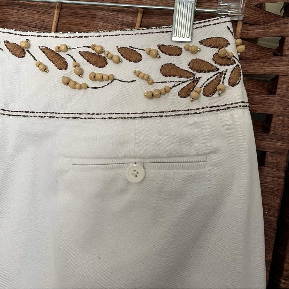 Larry Levine Stretch Women Crop Pants Embroidered, Embellished Waistband, Size 6 - Picture 11 of 12